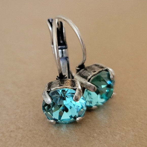 Austrian Crystal Earrings in Antique Silver - Picture 6 of 8